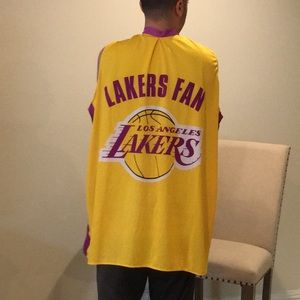 Lakers cape